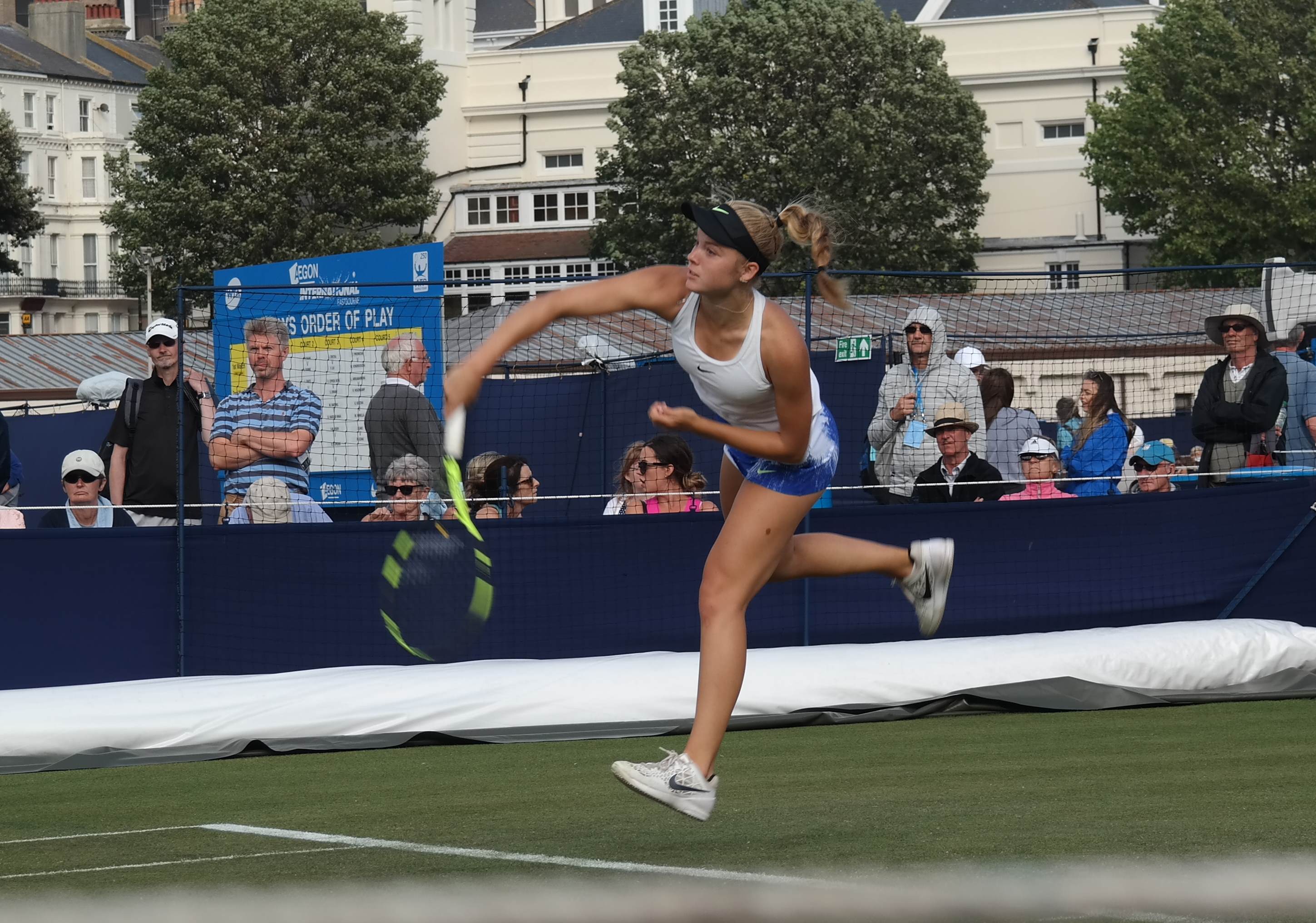 Katie Swan at Eastbourne 2017 copyright Tennis Talent